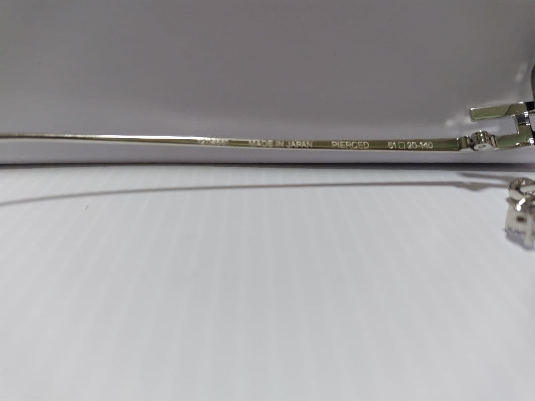 AMBUSH　リムレス　ピアスサングラス