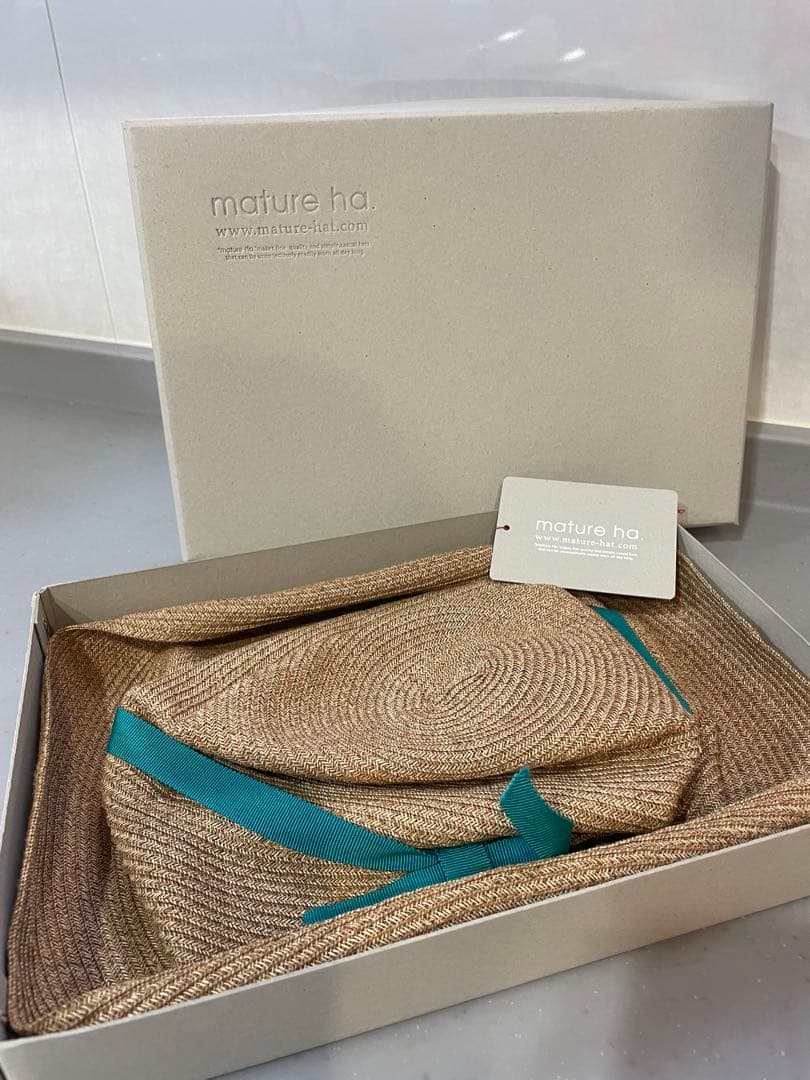 【超美品】mature ha 麦わら帽子 ベージュ系　ターコイズリボン
