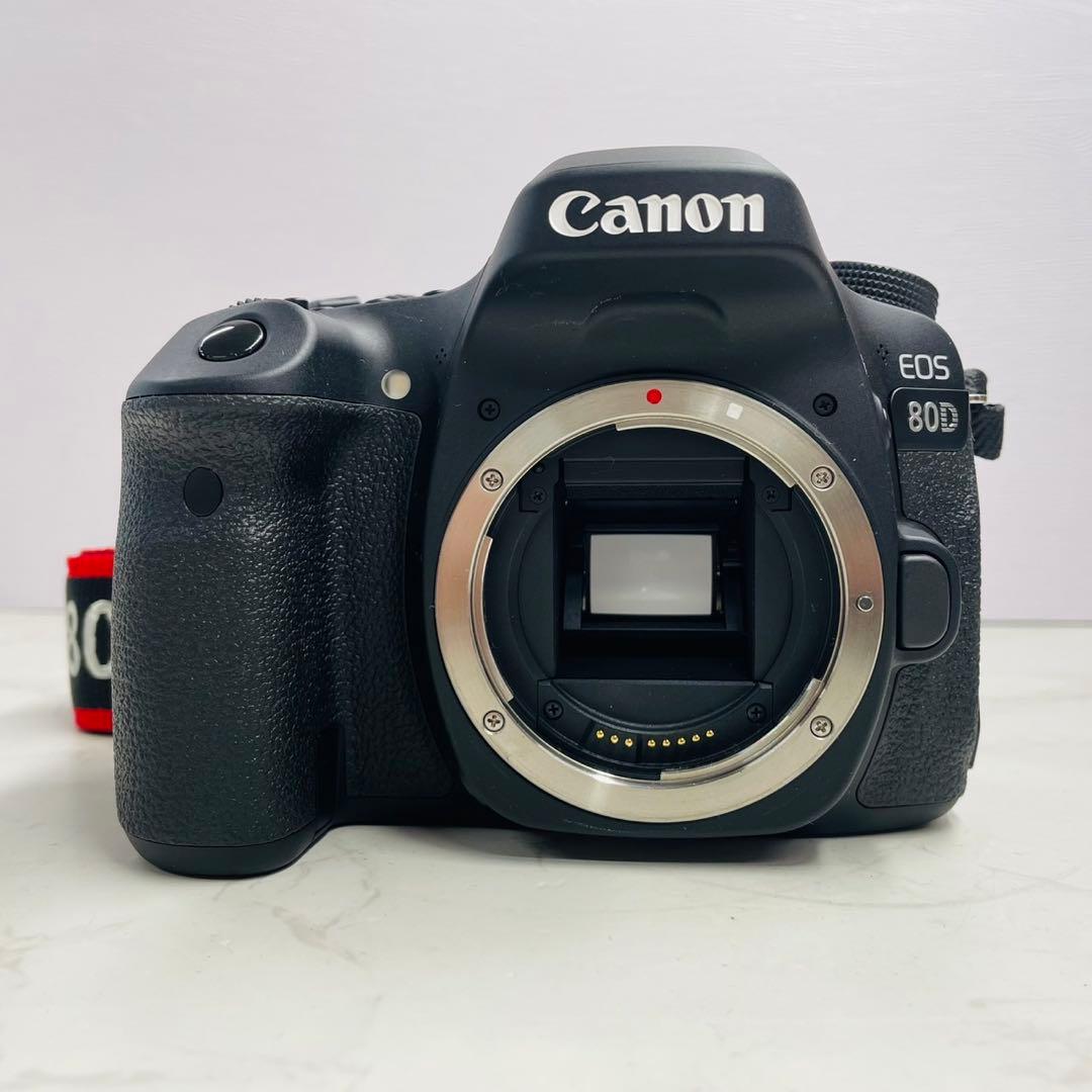 Canon EOS 80D ショット数126枚 デジタル一眼レフ WW8003