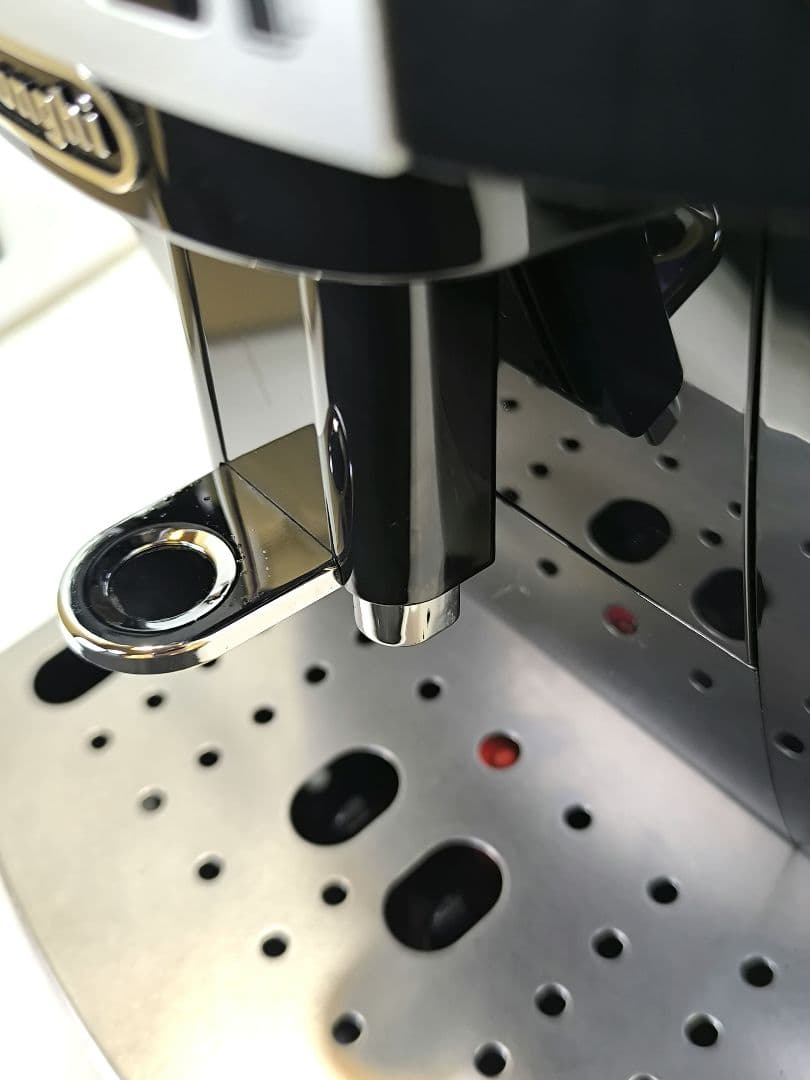 デロンギ　コンパクト全自動コーヒーマシンマグニフィカS ECAM22112B　5