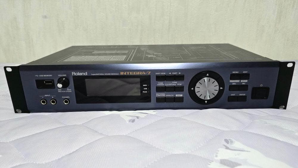 Roland INTEGRA-7 音源モジュール