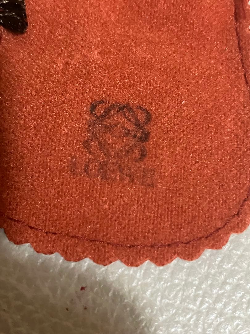 ロエベ　LOEWE スカーフリング。チャームなどにも。