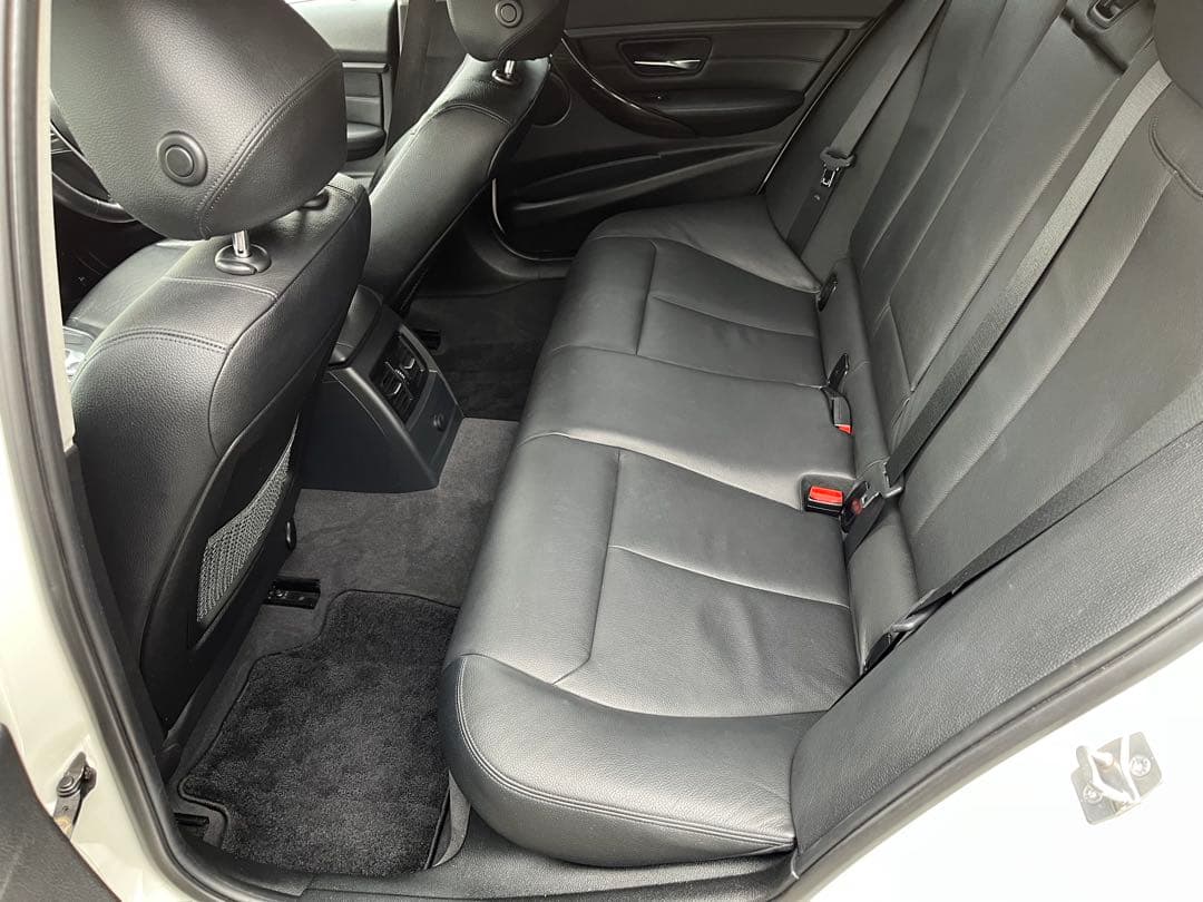  3シリーズ F31 320dステーションワゴン