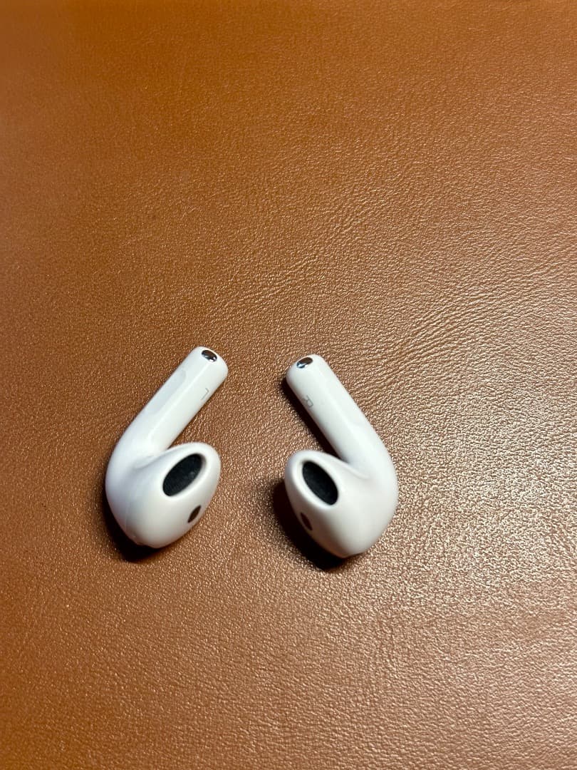 Apple AirPods 第4世代
