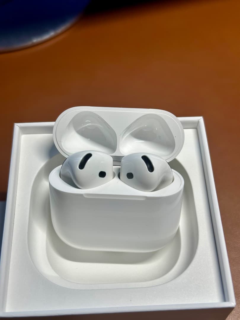 Apple AirPods 第4世代
