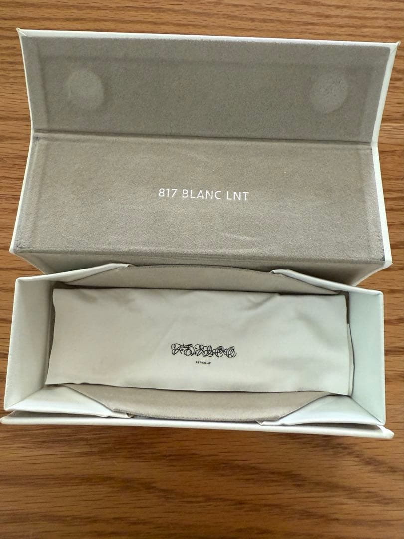 fetico blanc サングラス