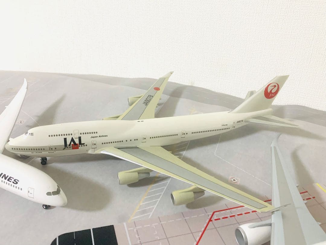 ＥＨＡ調達部‼️ホーガン製２機訳あり商品(ＪＡＬ／７４４＆ＣＯ塗装ＵＡ７４４