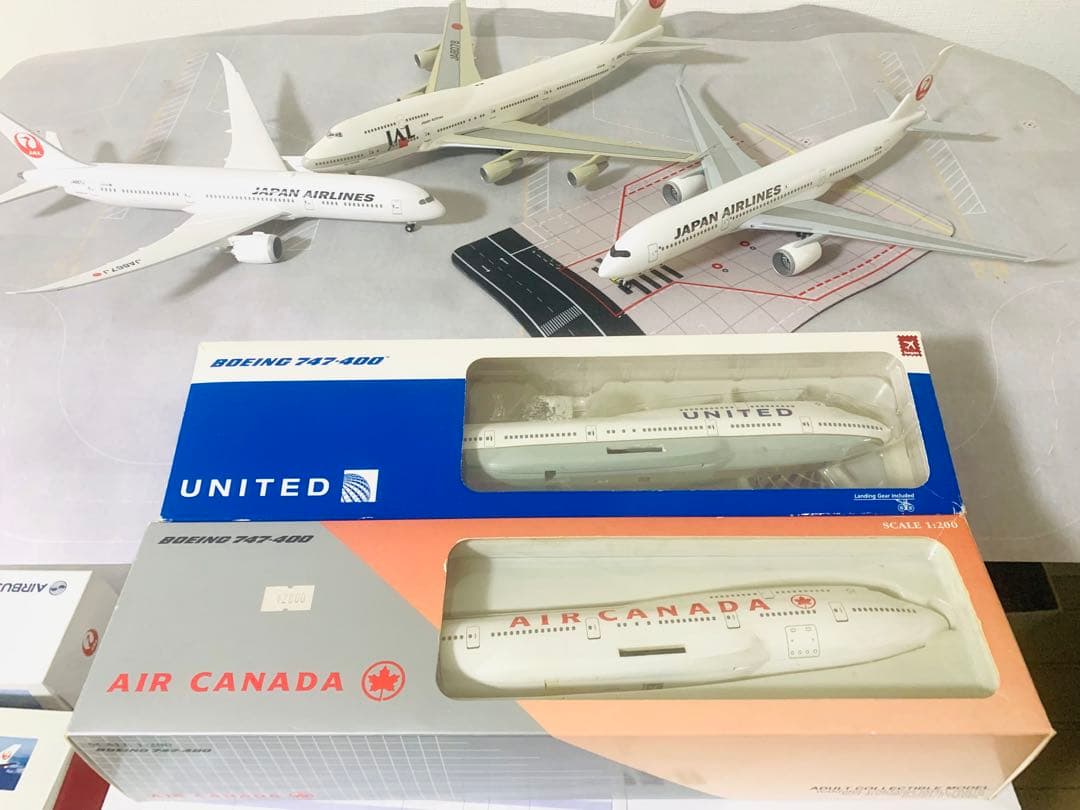 ＥＨＡ調達部‼️ホーガン製２機訳あり商品(ＪＡＬ／７４４＆ＣＯ塗装ＵＡ７４４