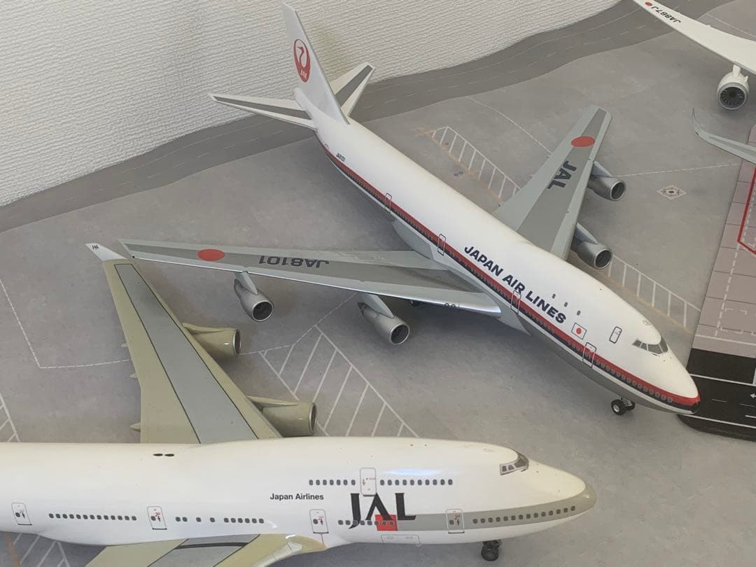 ＥＨＡ調達部‼️ホーガン製２機訳あり商品(ＪＡＬ／７４４＆ＣＯ塗装ＵＡ７４４