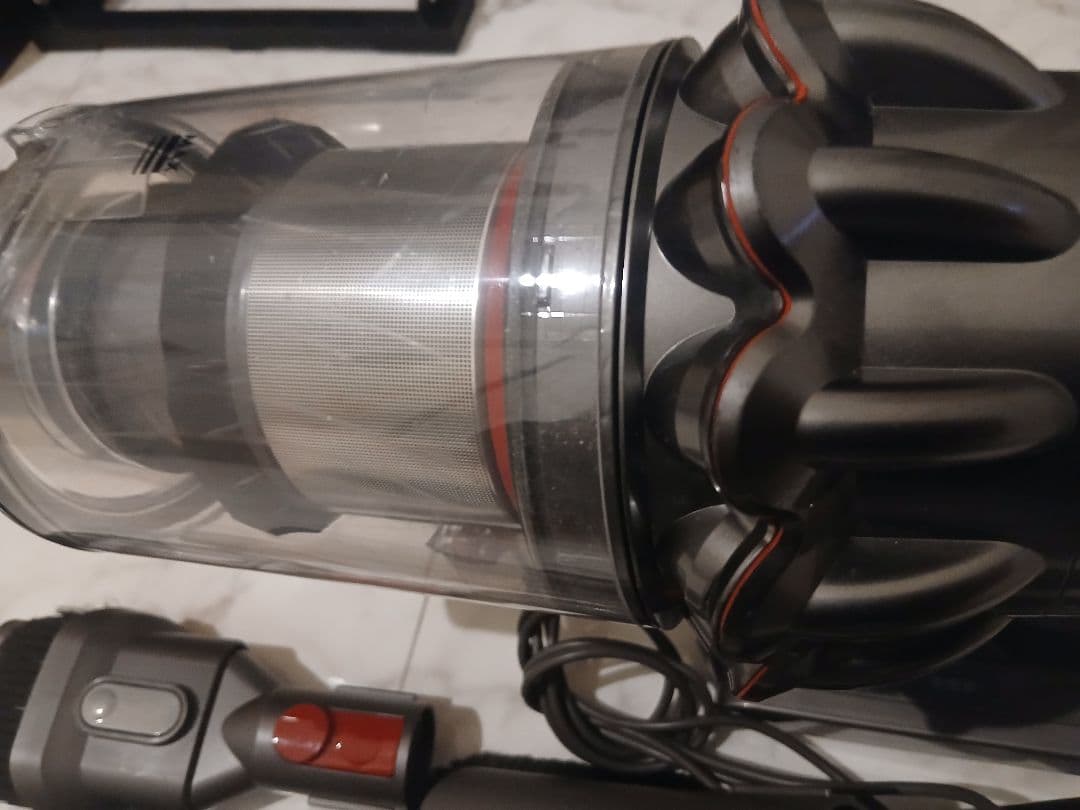 よ*ー様 Dyson V10 SV12 本体一式 動作品 アタッチメント多数