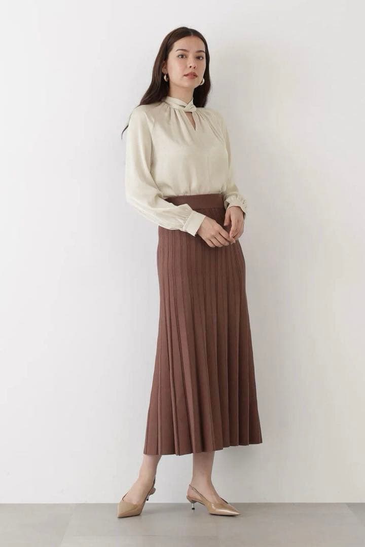 ピンキーアンドダイアン◆ギャザーネックドットジャガードブラウス ベージュ 38