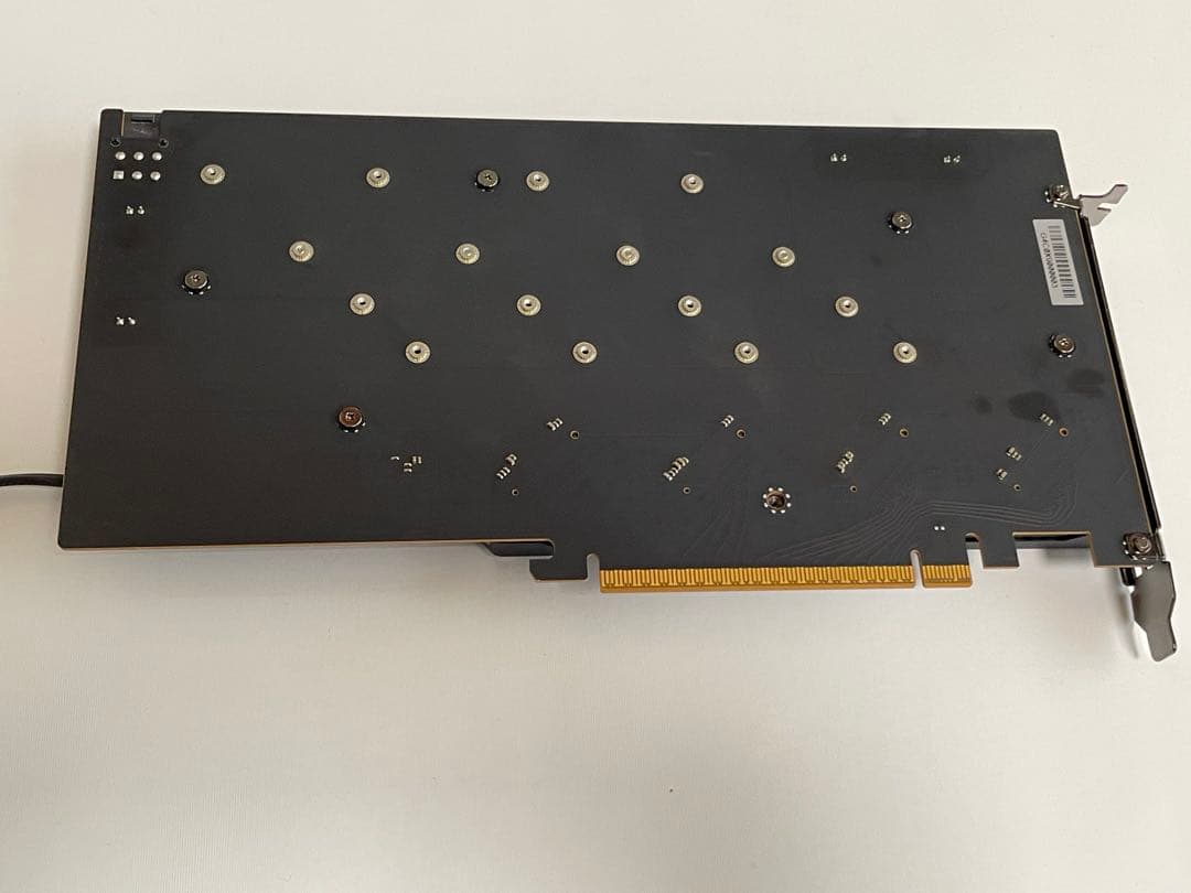 ASRock Blazing Quad M.2 Card 拡張カード