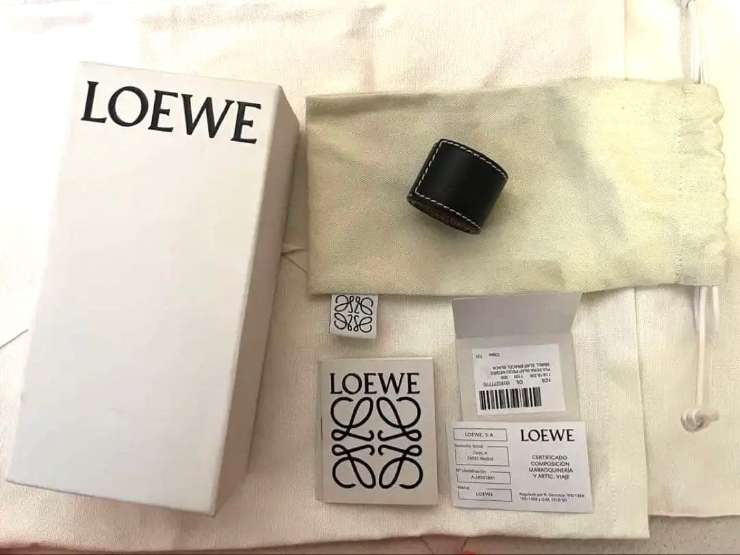 LOEWE スラップ ブレスレット バングル