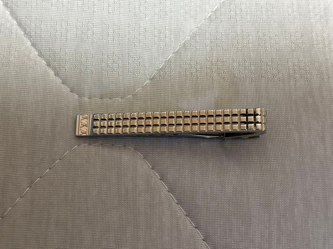 【tgcyn 】Louis Vuitton ルイヴィトン　ネクタイピン