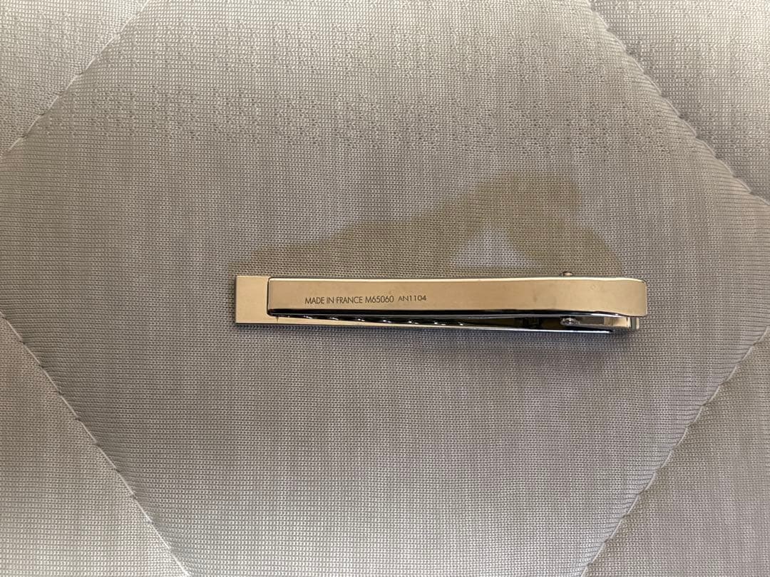 【tgcyn 】Louis Vuitton ルイヴィトン　ネクタイピン