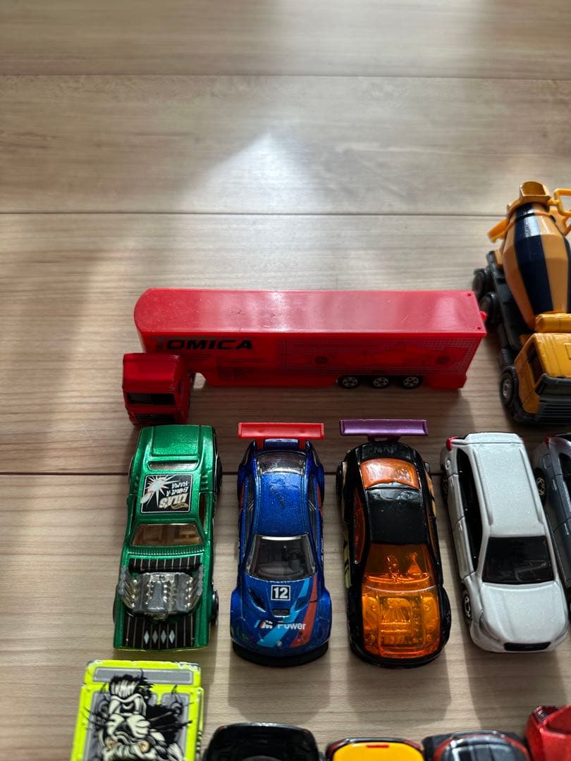 トミカ、トミカプレミアム、ホットウィール他70台まとめ売り　バラ売り不可
