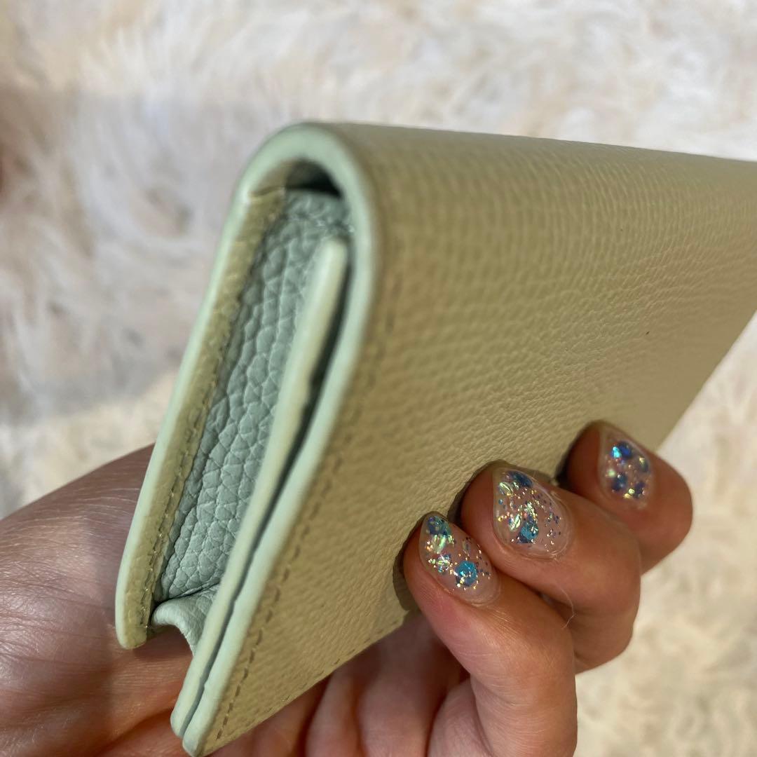 美品　ロエベ　ライトグリーン レザー 名刺入れ