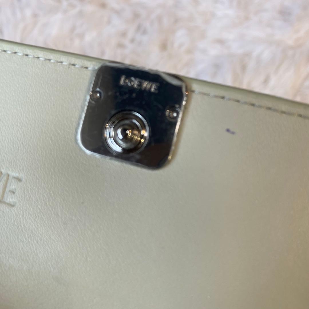 美品　ロエベ　ライトグリーン レザー 名刺入れ