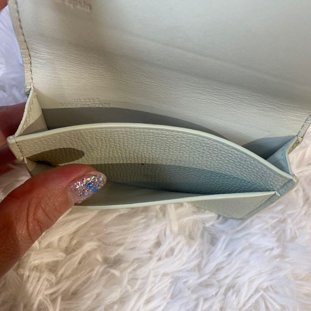 美品　ロエベ　ライトグリーン レザー 名刺入れ