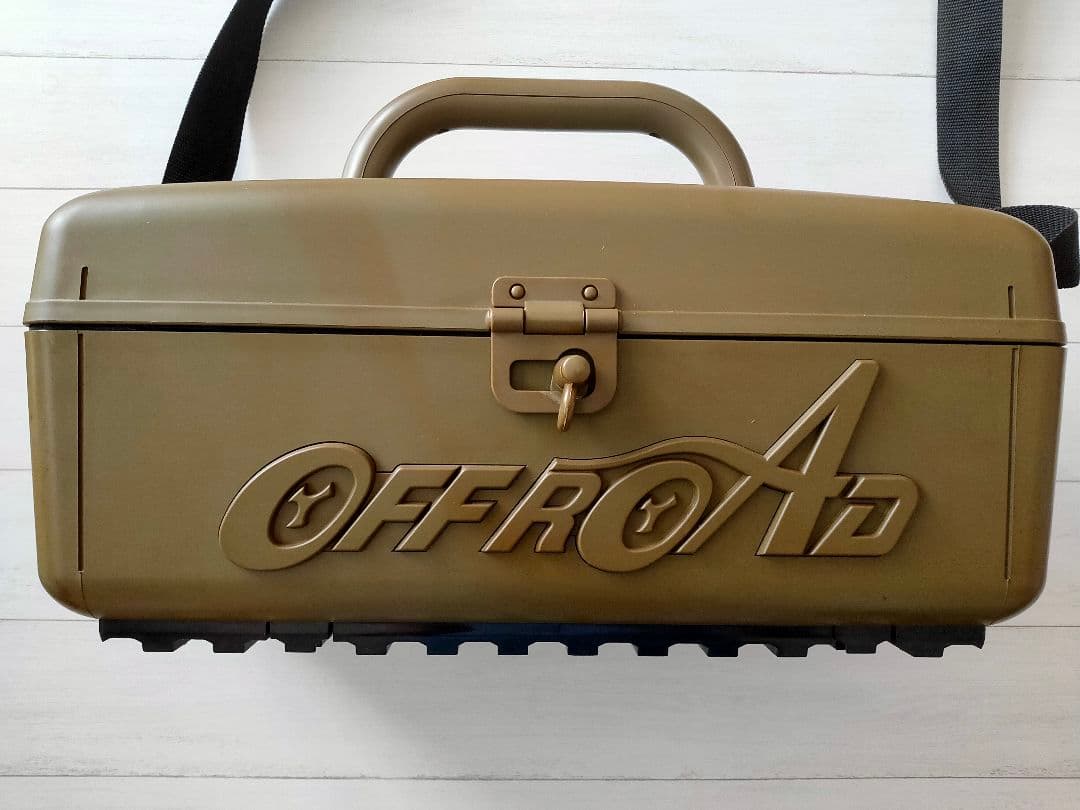 ミリタリー風TEAC PC-D10 ポータブルCDラジカセ