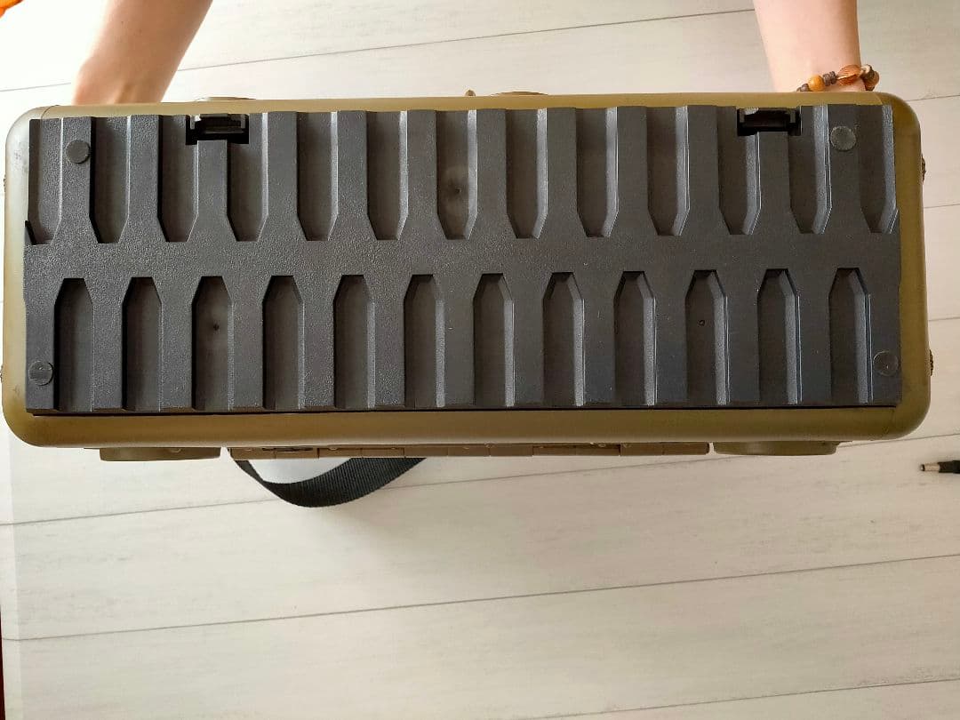 ミリタリー風TEAC PC-D10 ポータブルCDラジカセ