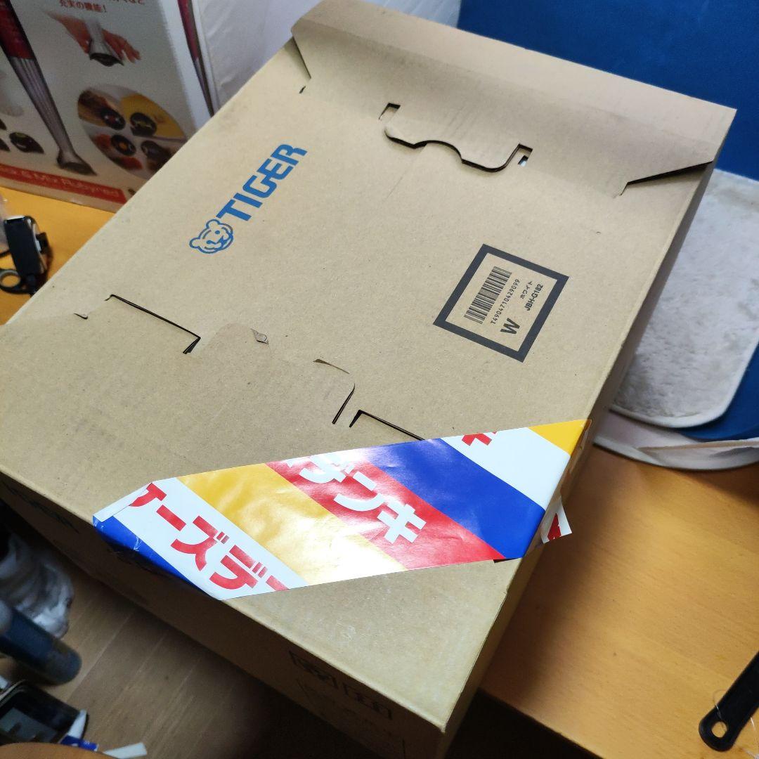 TIGER 炊飯器 JBH-G182 W ホワイト　2023年製　未使用品