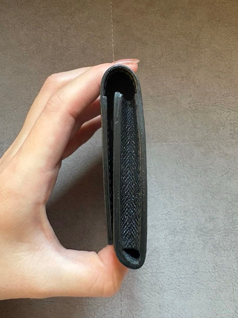 【未使用】ルイヴィトン　カルトドゥヴィジット　エピ　ノワール　黒　名刺入れ