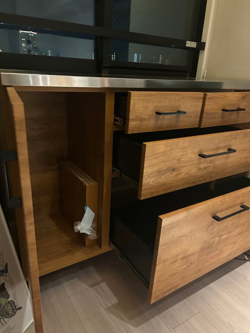 キッチンカウンター、カップボード、木目調、ステンレス天板