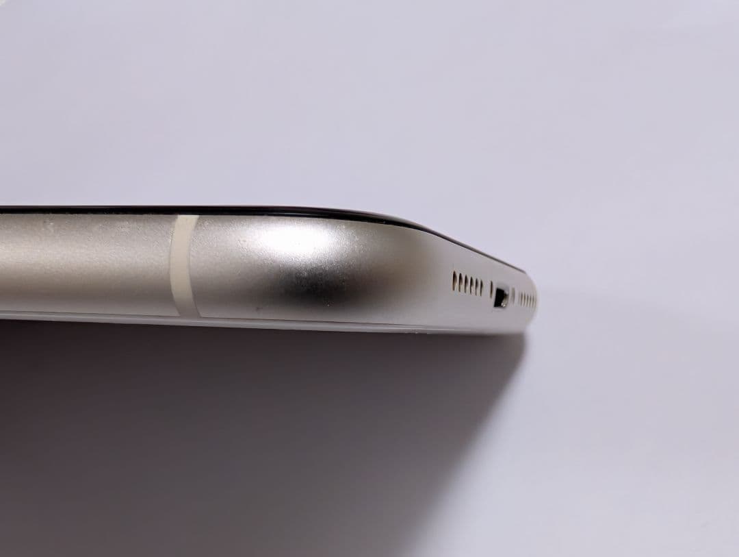 iPhone11　64GB ホワイト