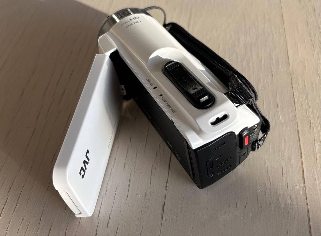 JVC Everio エブリオ　ハンディカメラ　GZ-F270-W　耐衝撃・低温