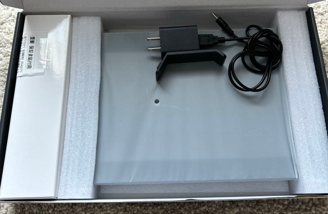 デジタルフォトフレーム（新品）