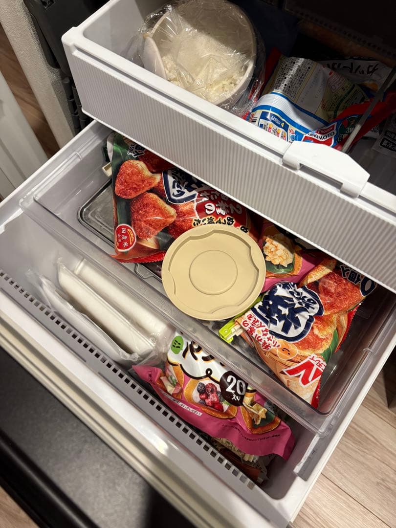 鳳*凰様 [3/20発送] SHARP 冷蔵庫 SJ-GT42C 赤黒