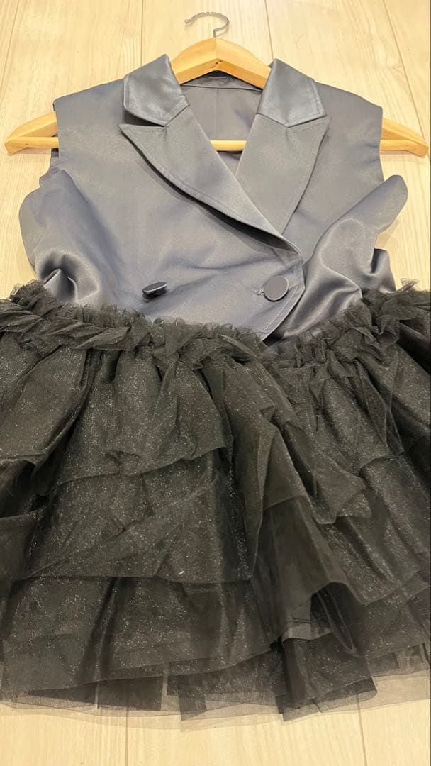 トップス bibiy. NINA SLEEVELESS JACKET