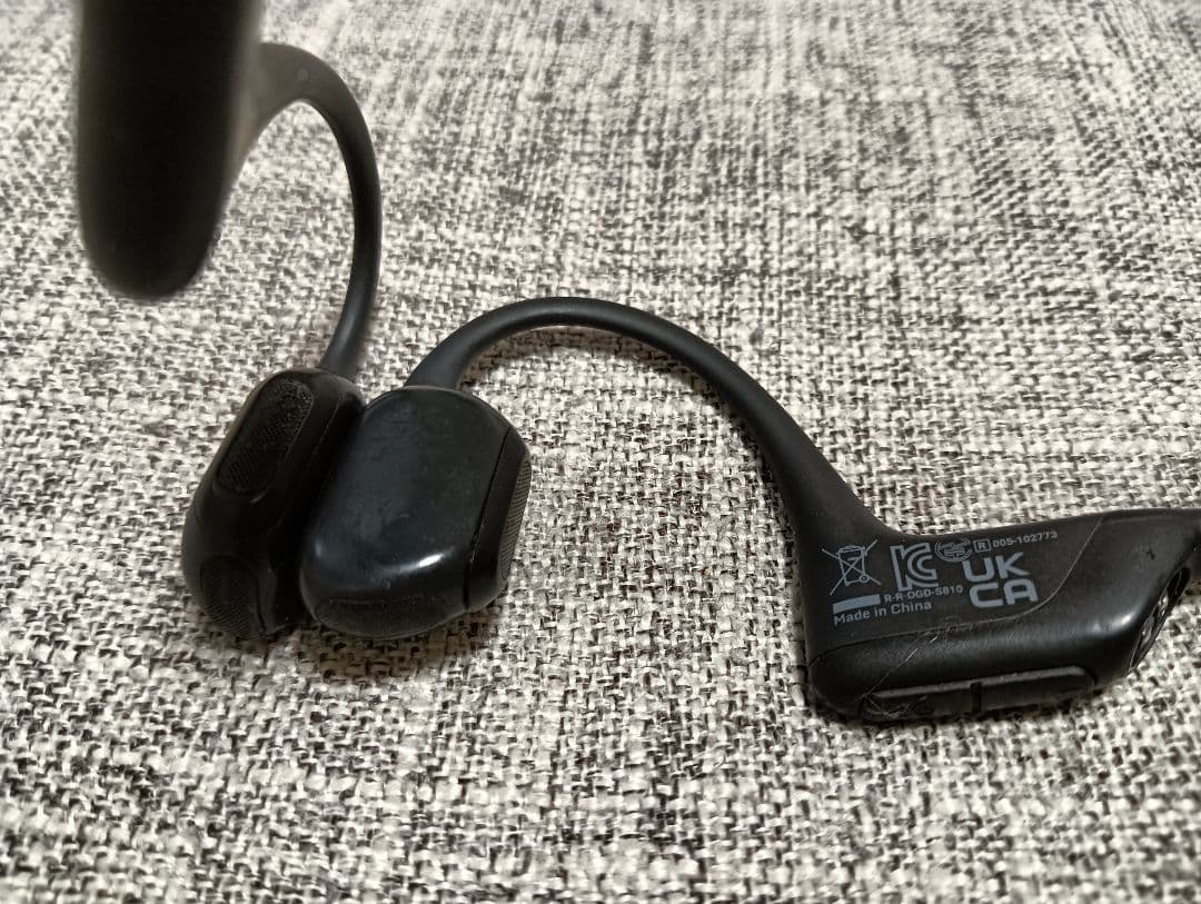 Shokz OpenRun Pro S810 ケース・充電ケーブル付き