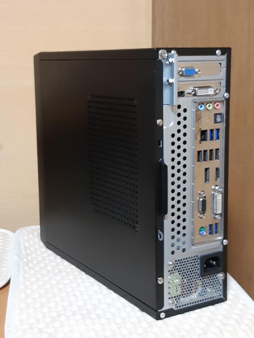 自作PC　MINI-ITX・XEON・16GB・256GB・GT730
