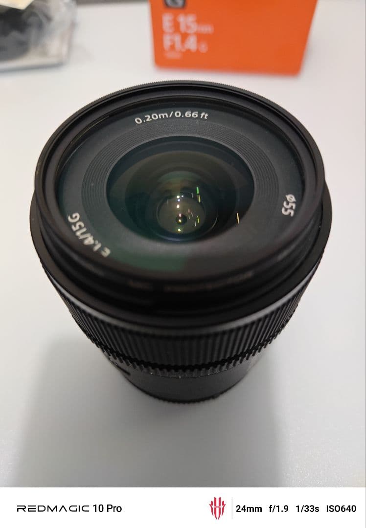 SONY E15mm F1.4 レンズ