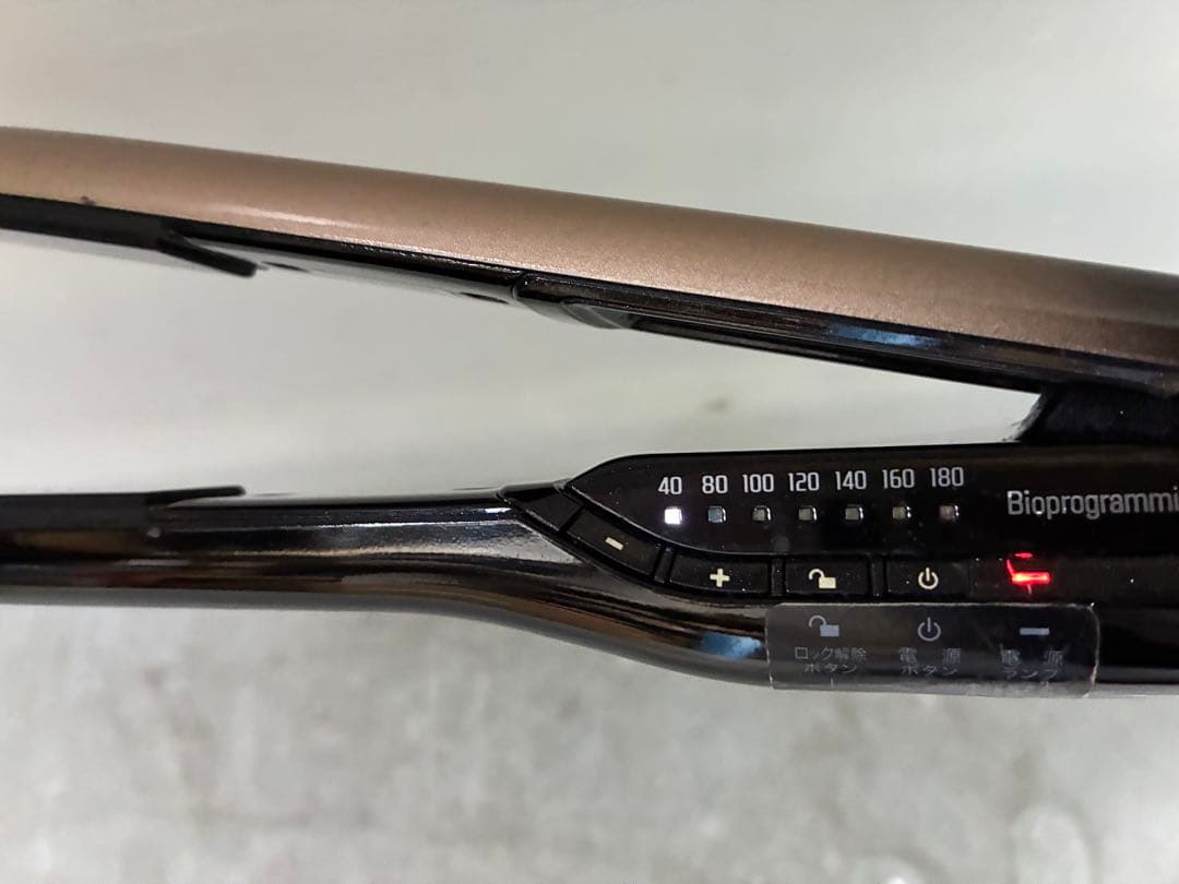 ヘアビューロン4D ストレートヘアアイロン ゴールド/ブラック