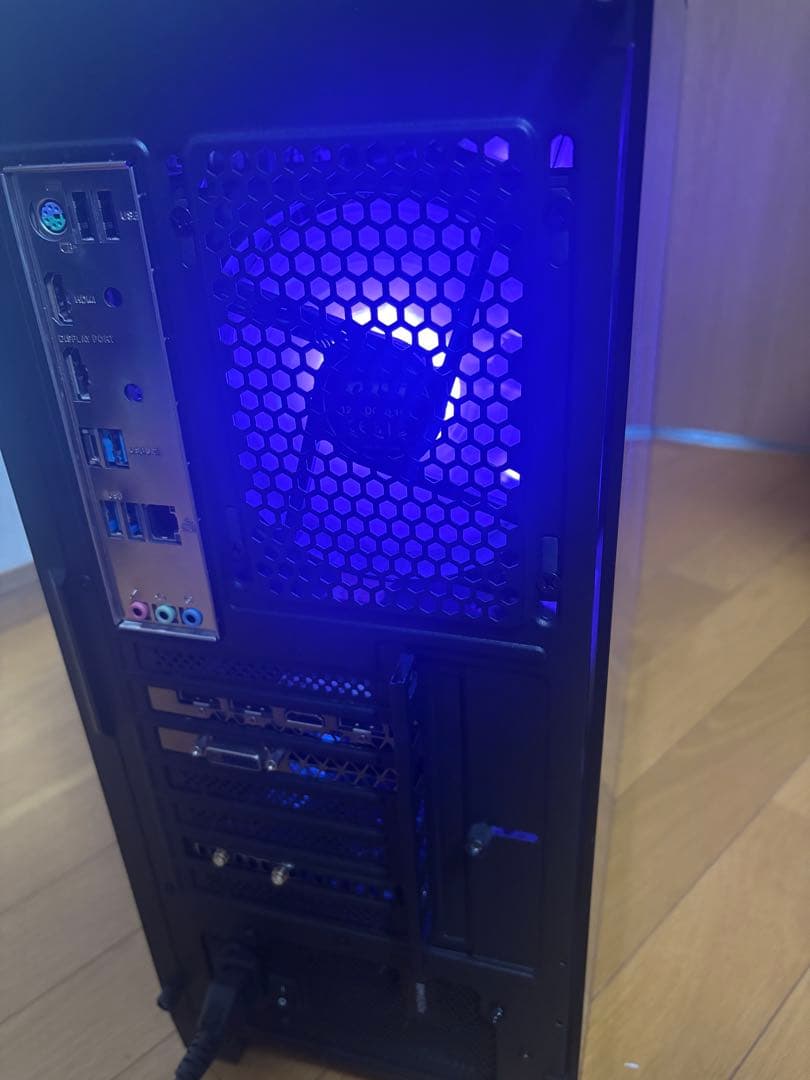 週末値下げ！おまけ付！いろいろ光る！自作ゲーミングPC中古！i7 RTX2070