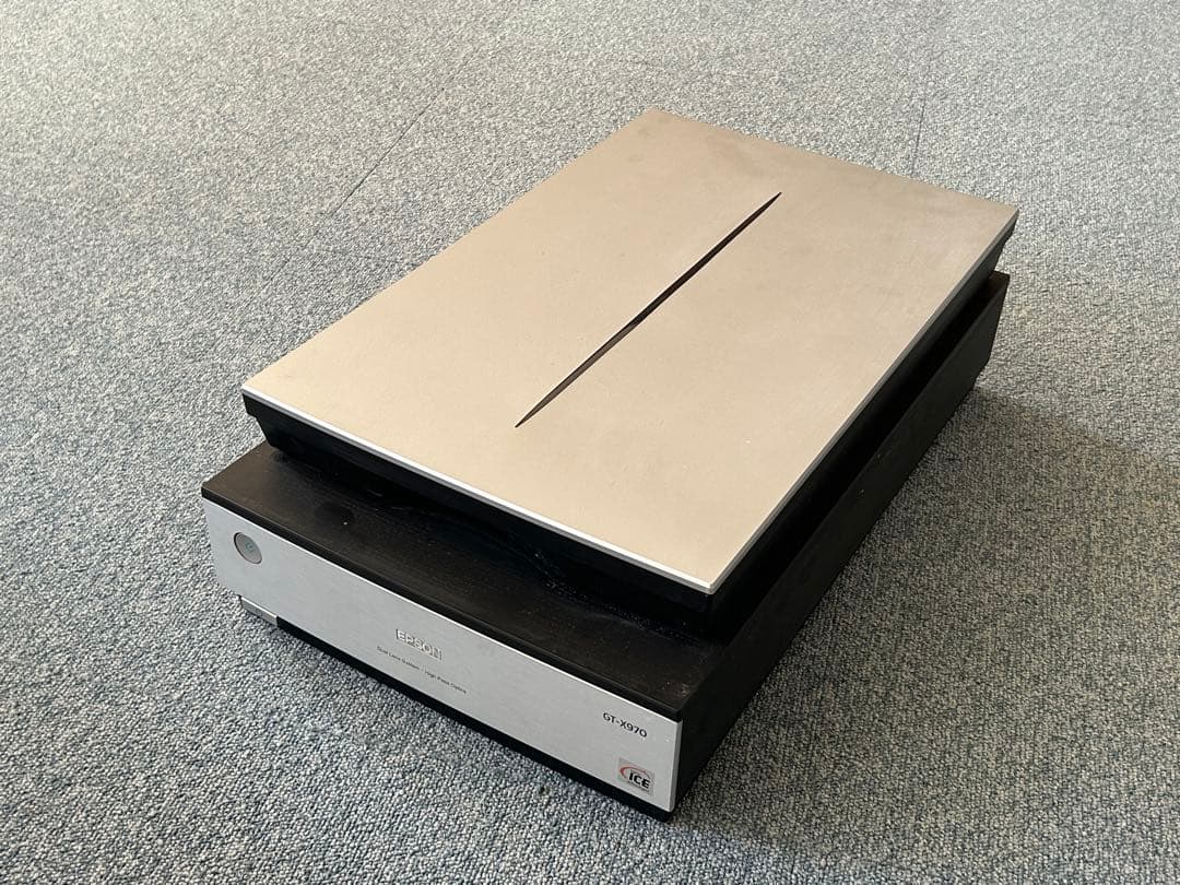 フラットベッドスキャナー GT-X970