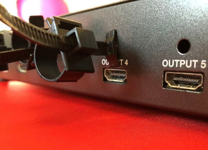 VAC-5002HDMI-A HDMI信号2入力切換機能付HDMI5分配器②