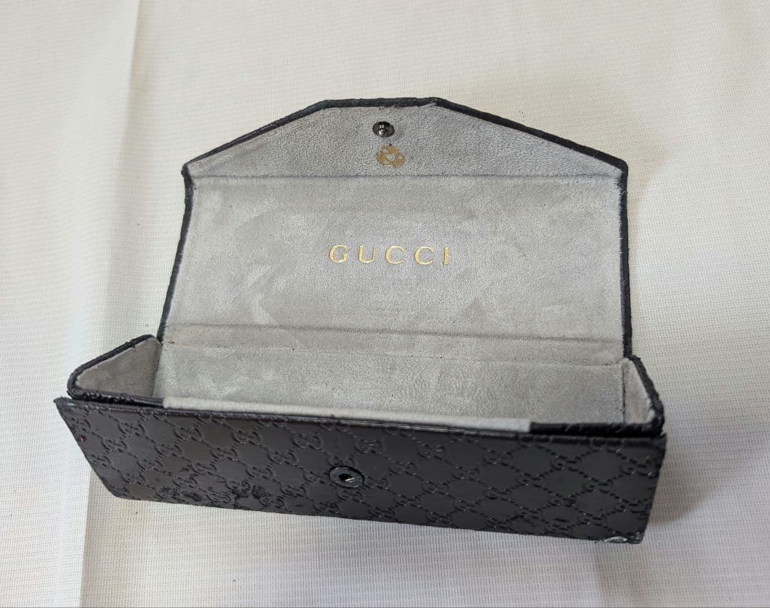 【GUCCI】イタリア製GGロゴ・スクエアタイプサングラス　黒縁メガネ