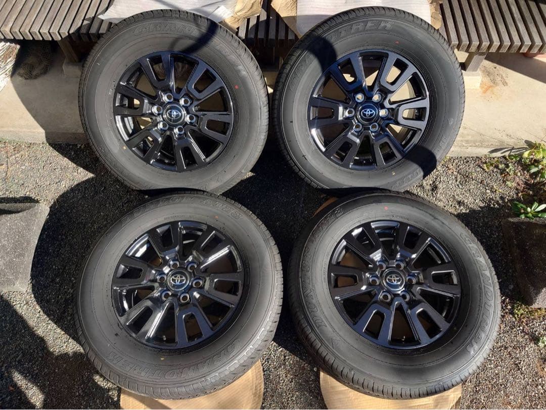 トヨタ 18インチ ホイールセット ランドクルーザー　ランクル　新品　新車外し