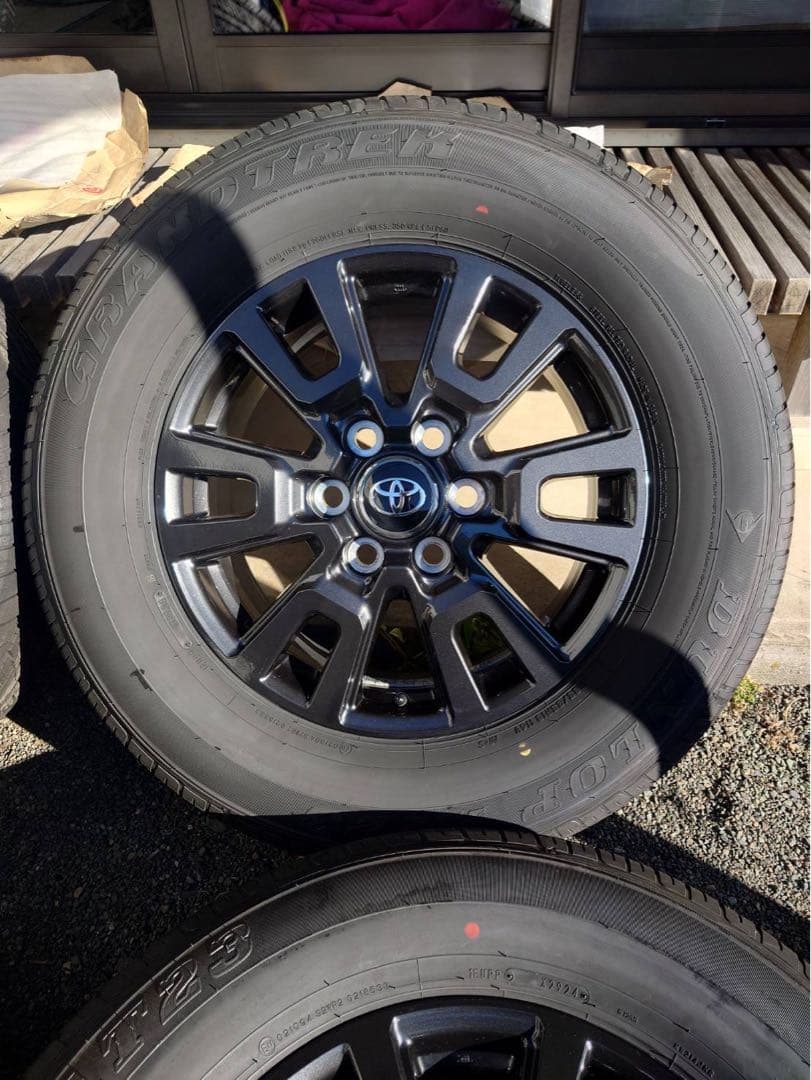 トヨタ 18インチ ホイールセット ランドクルーザー　ランクル　新品　新車外し