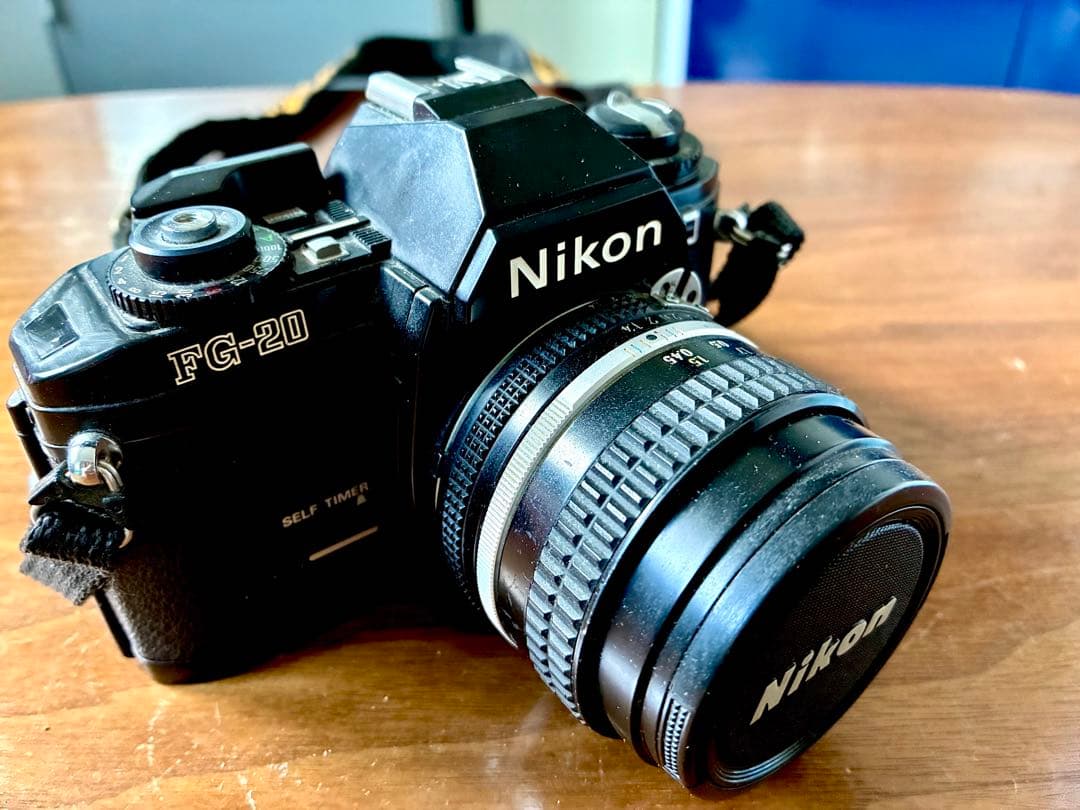 Nikon FG-20 一眼レフカメラ　レンズ付き　アンティークカメラ