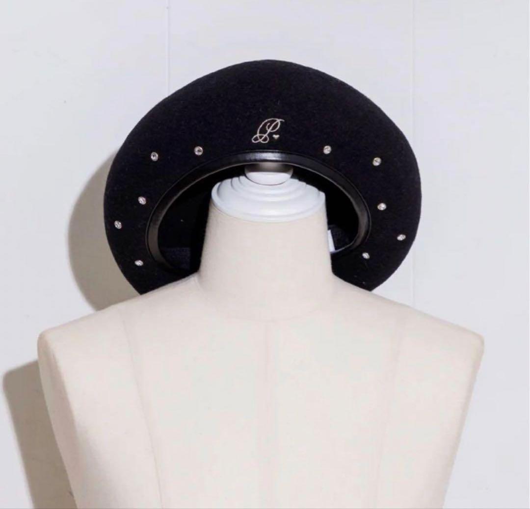 pium ロゴビジュースタッズベレー ブラック