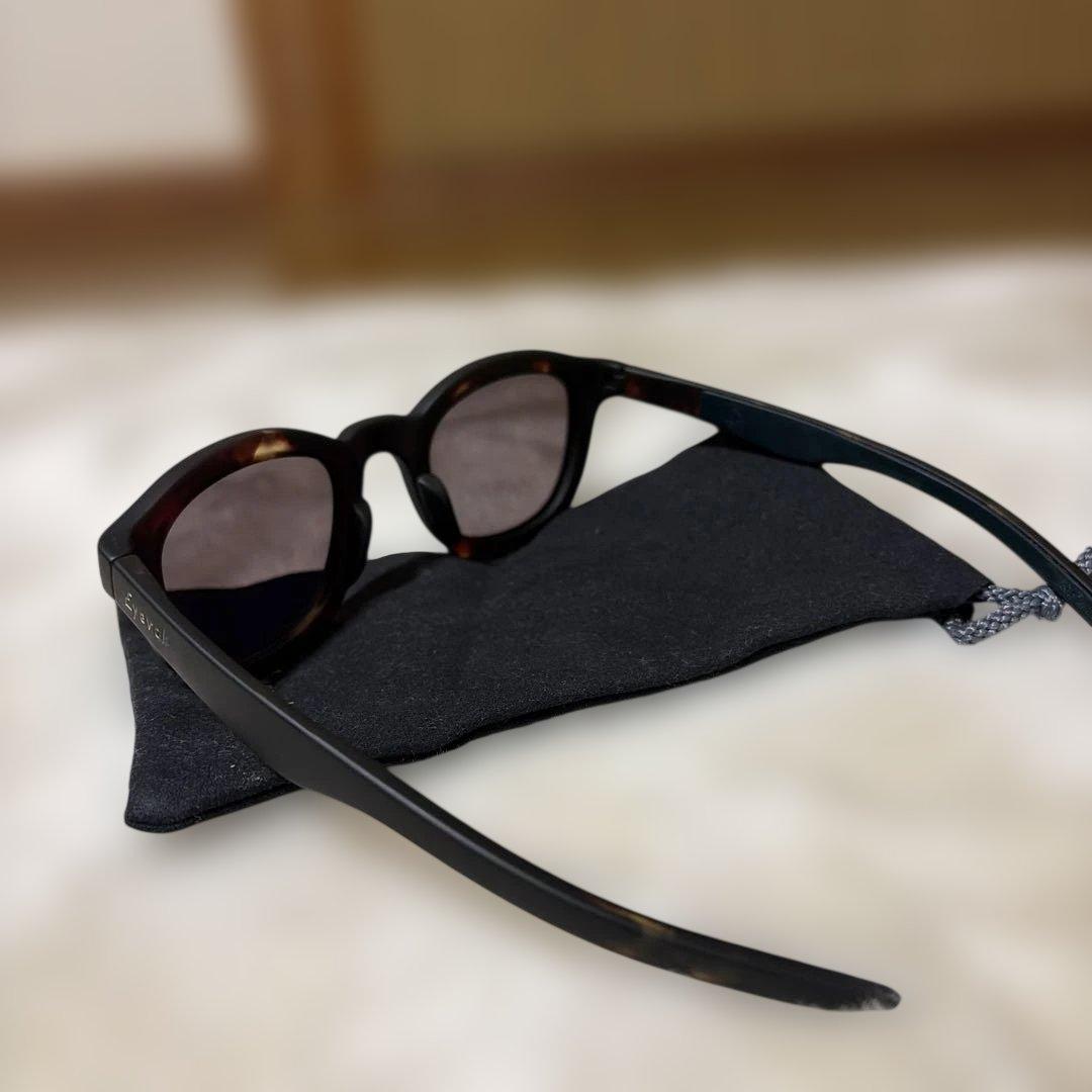 Eyebol サングラス