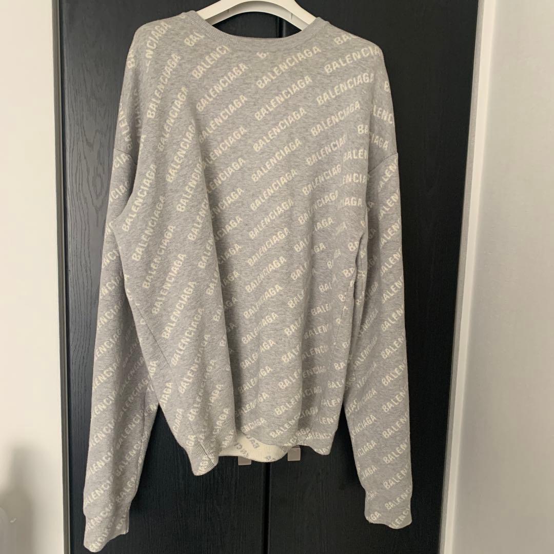 BALENCIAGA ロゴ入りセーター グレー