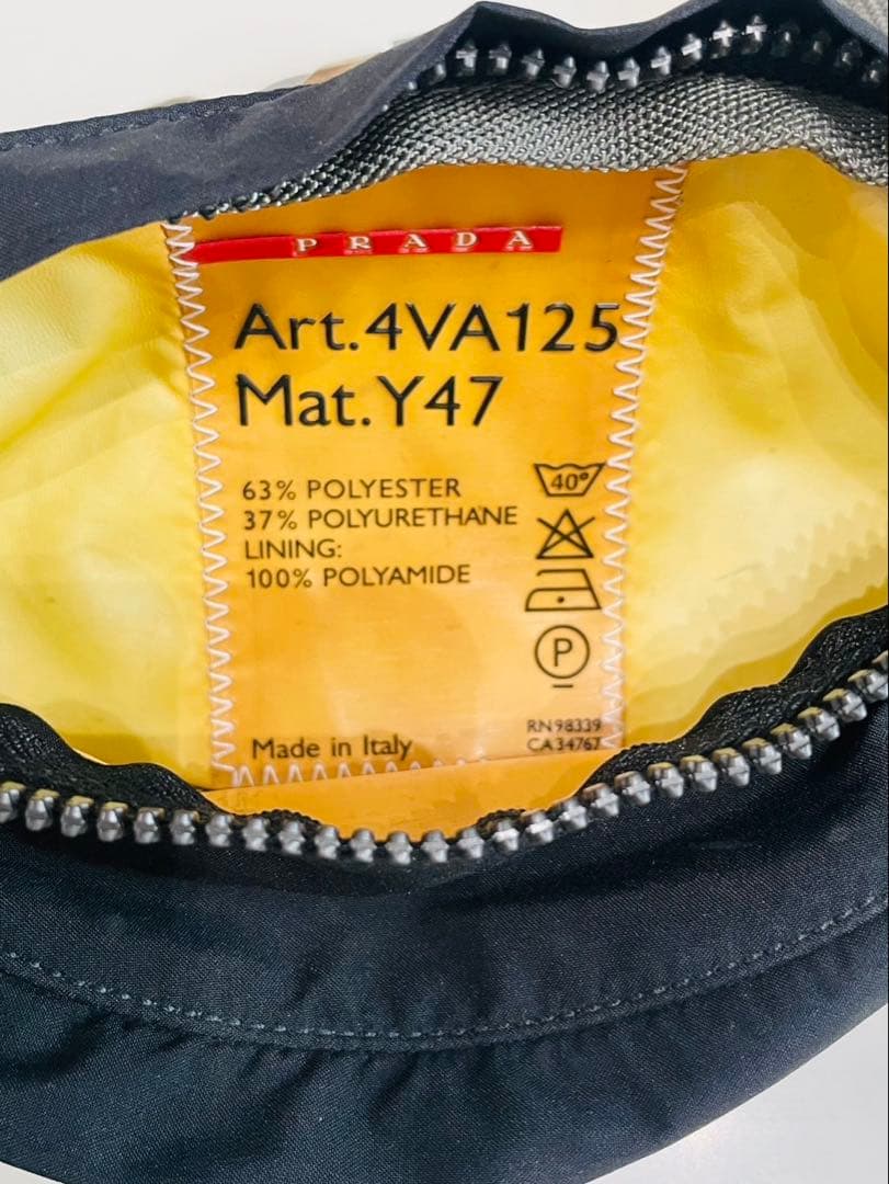 PRADA プラダ　スポーツ ボディバッグ ウエストポーチ　ブラック