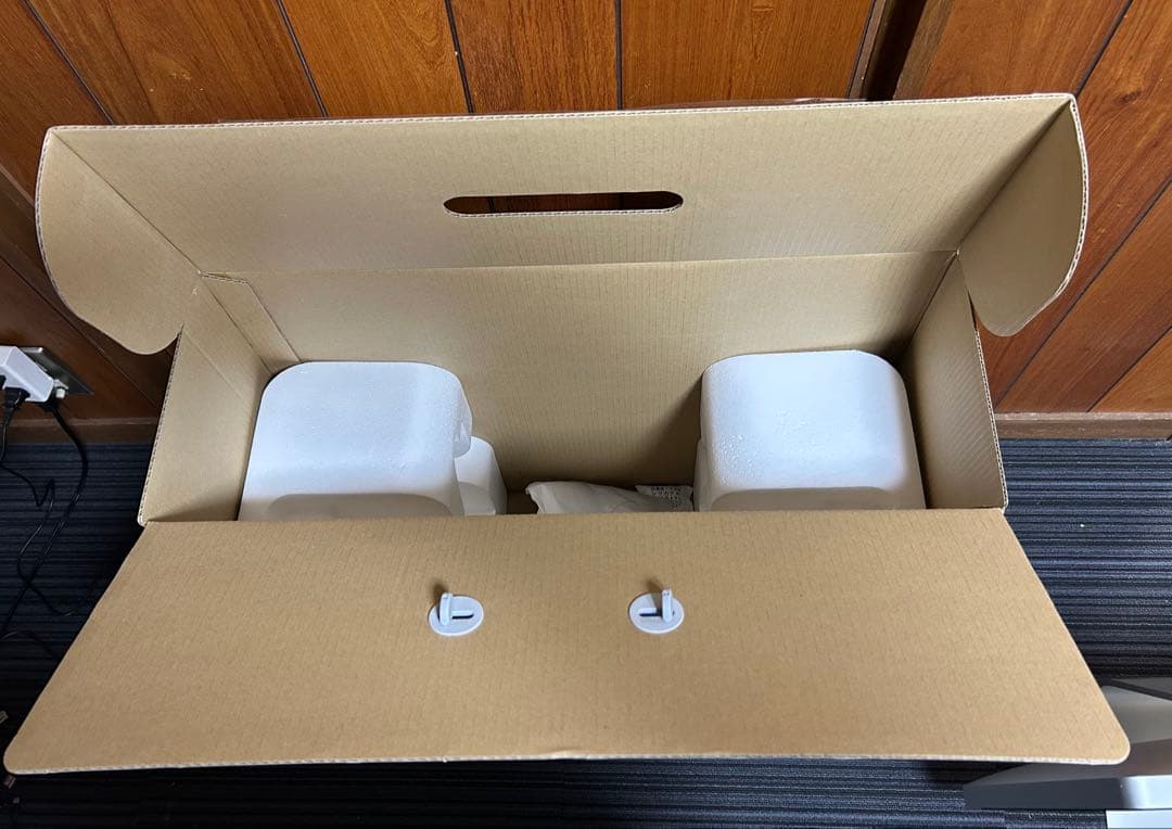 iMac 21.5inch 2011 本体のみ　os10.11USB付