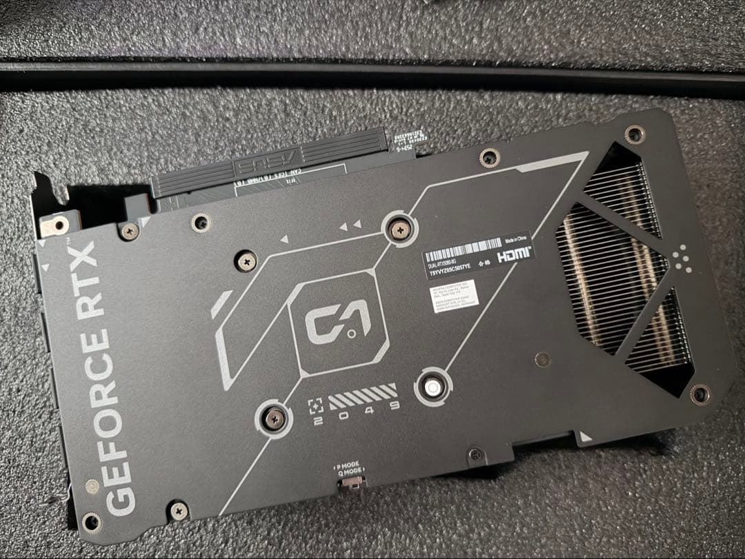 グラフィックボード・グラボ・ビデオカード ASUS Dual GeForce RTX 5060 8GB GDDR7